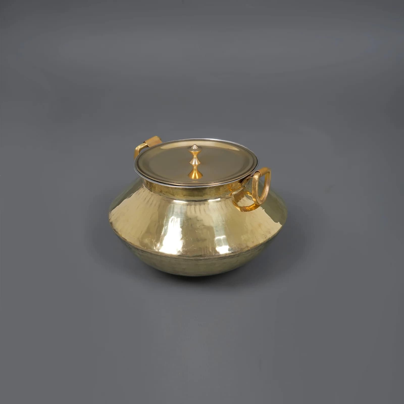 Brass Handi – A Touch of Tradition in Every Meal