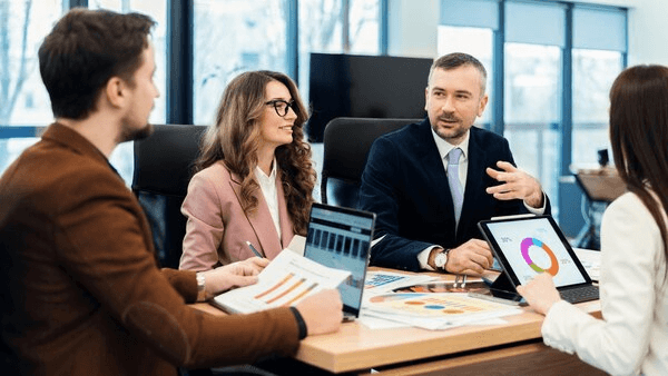 How Safe Is a Licensed Money Lender Online?