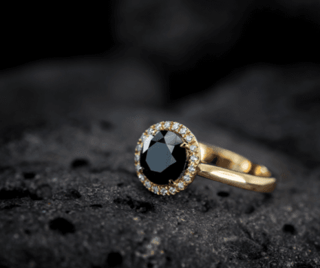 Top Reasons to Choose a Black Diamond Engagement Ring for Your Proposal