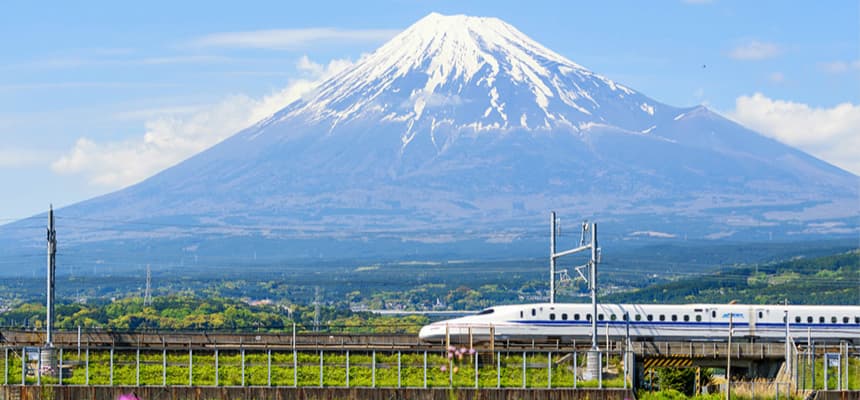 High-Speed Luxury Exploring the World Fastest Train Journeys