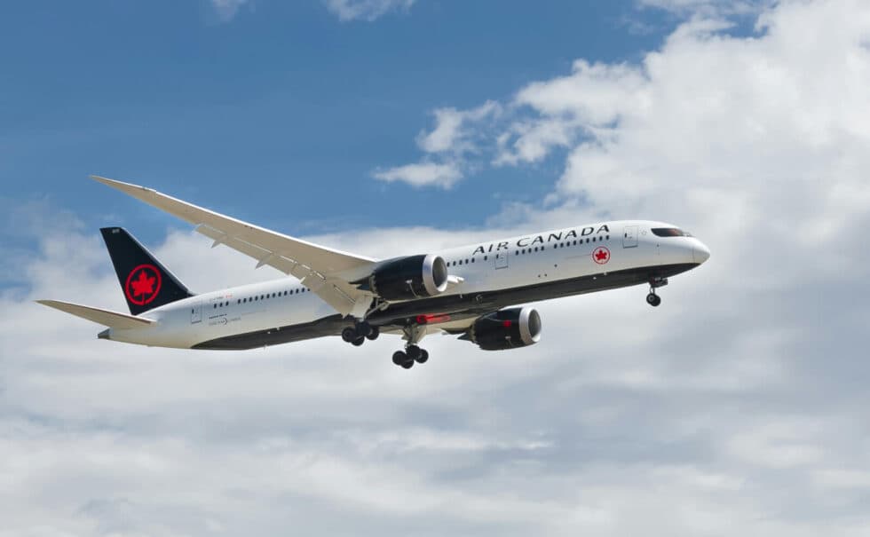 Flights from Toronto to Sicily: Routes, Travel Time, and Planning Tips